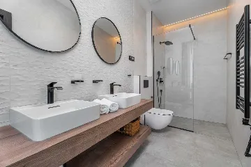 5-Bedroom Villa for 10 with Heated Infinity Pool, Omiš