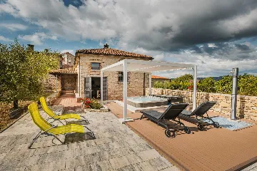Brtonigla Villa for 4 Guests with Whirlpool