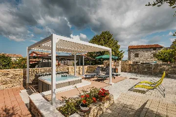 Brtonigla Villa for 4 Guests with Whirlpool