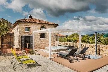 Brtonigla Villa for 4 Guests with Whirlpool