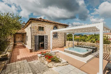 Brtonigla Villa for 4 Guests with Whirlpool