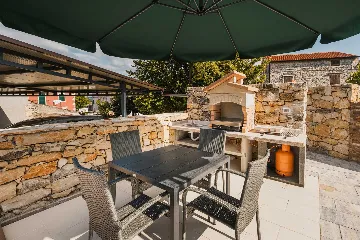 Brtonigla Villa for 4 Guests with Whirlpool