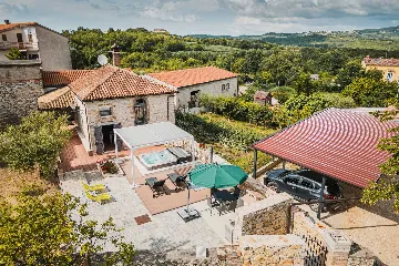 Brtonigla Villa for 4 Guests with Whirlpool