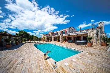 Barban Villa for 8 Guests with Heated Pool