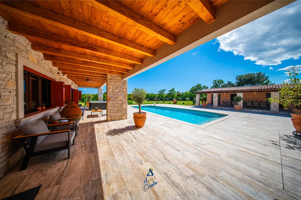 Barban Villa for 8 Guests with Heated Pool