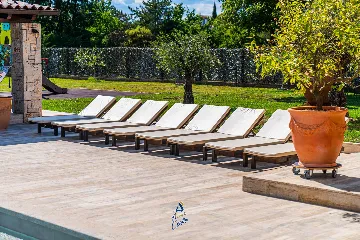 Barban Villa for 8 Guests with Heated Pool