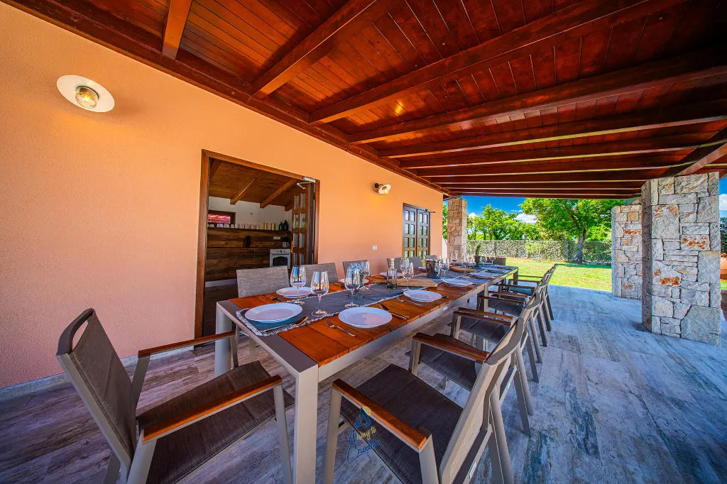 Barban Villa for 8 Guests with Heated Pool