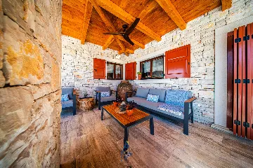 Barban Villa for 8 Guests with Heated Pool