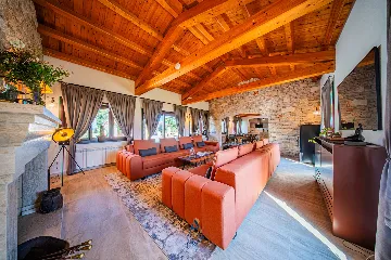 Barban Villa for 8 Guests with Heated Pool