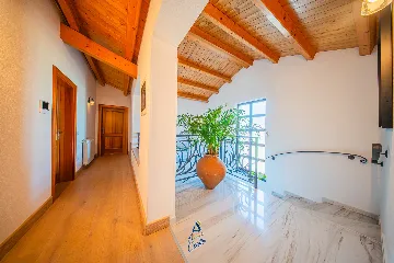 Barban Villa for 8 Guests with Heated Pool