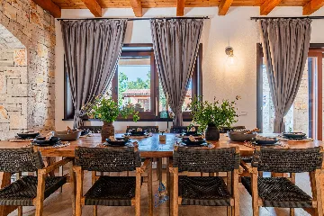 Barban Villa for 8 Guests with Heated Pool