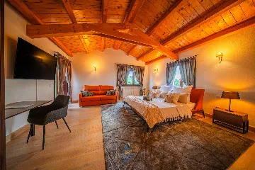 Barban Villa for 8 Guests with Heated Pool