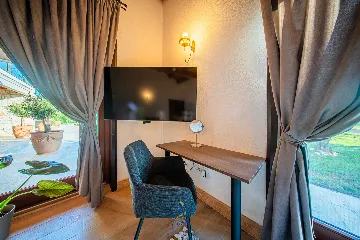 Barban Villa for 8 Guests with Heated Pool