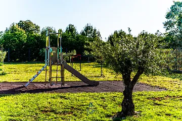 Barban Villa for 8 Guests with Heated Pool