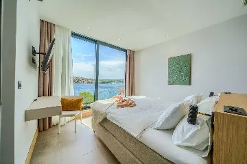 Zatoglav 5-Bed Villa with Heated Pool (Sleeps 10)