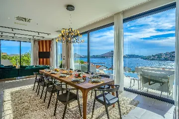 Zatoglav 5-Bed Villa with Heated Pool (Sleeps 10)