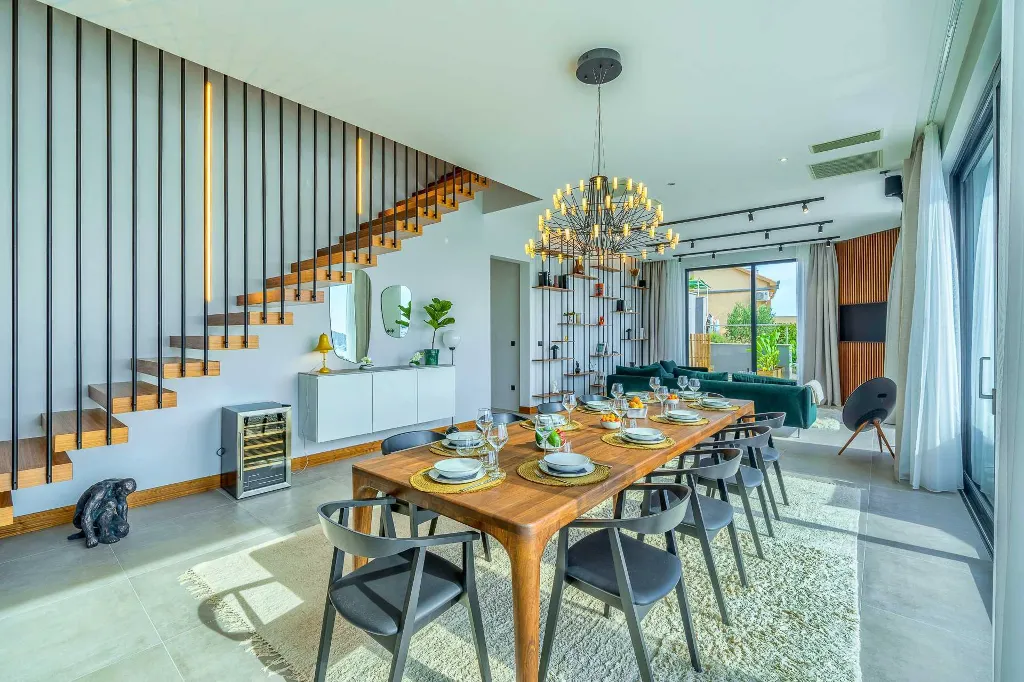 Zatoglav 5-Bed Villa with Heated Pool (Sleeps 10)