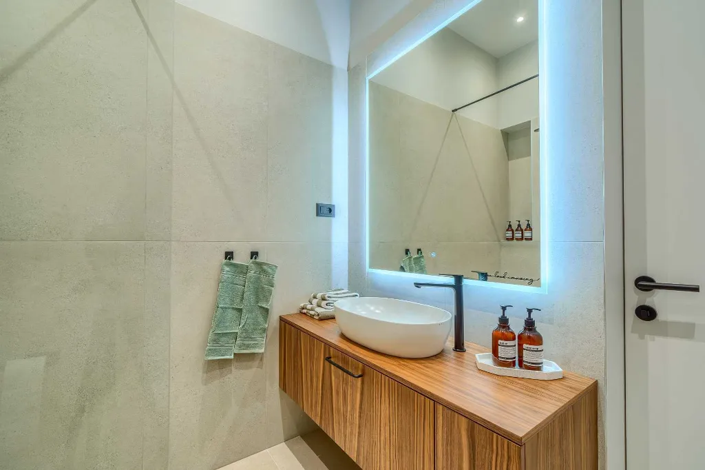 Zatoglav 5-Bed Villa with Heated Pool (Sleeps 10)