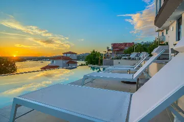 Zatoglav 5-Bed Villa with Heated Pool (Sleeps 10)