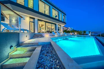 Zatoglav 5-Bed Villa with Heated Pool (Sleeps 10)