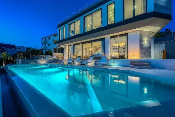 Zatoglav 5-Bed Villa with Heated Pool (Sleeps 10)