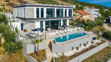 Zatoglav 5-Bed Villa with Heated Pool (Sleeps 10)