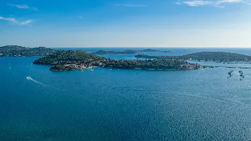 Zatoglav 5-Bed Villa with Heated Pool (Sleeps 10)