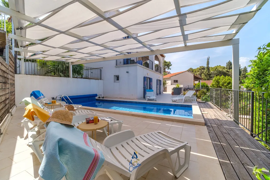 Milna Brač Villa with Heated Pool and Sea Views