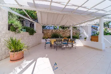 Milna Brač Villa with Heated Pool and Sea Views