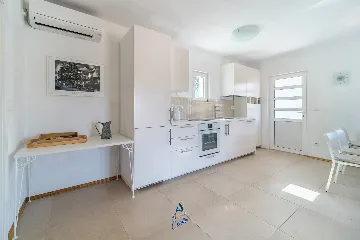 Milna Brač Villa with Heated Pool and Sea Views