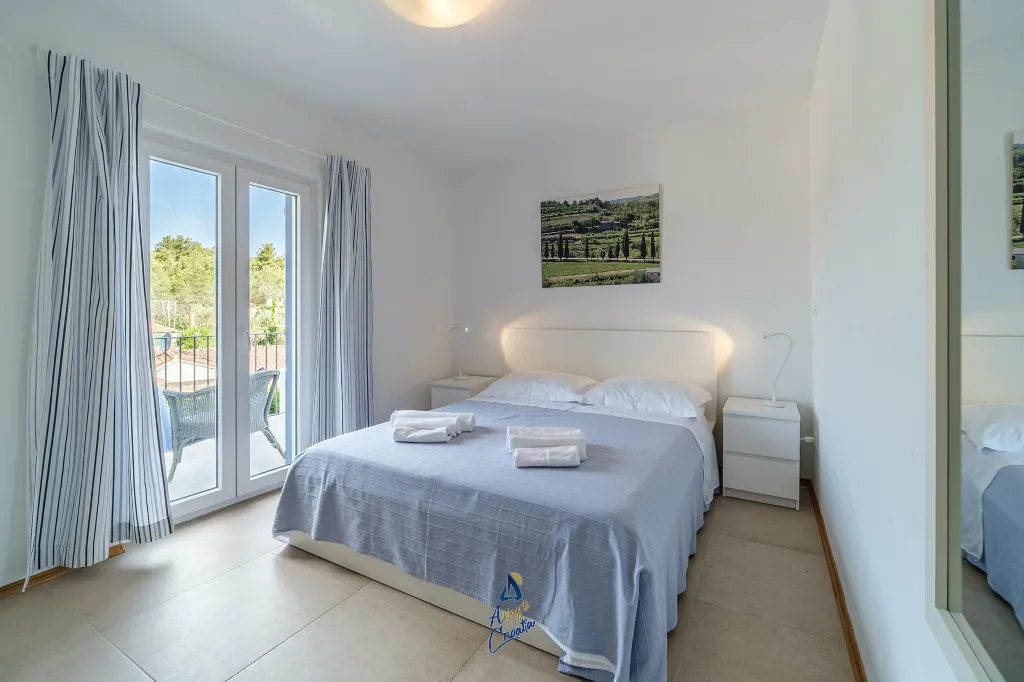 Milna Brač Villa with Heated Pool and Sea Views