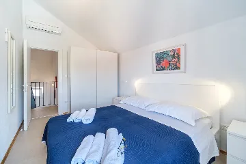 Milna Brač Villa with Heated Pool and Sea Views