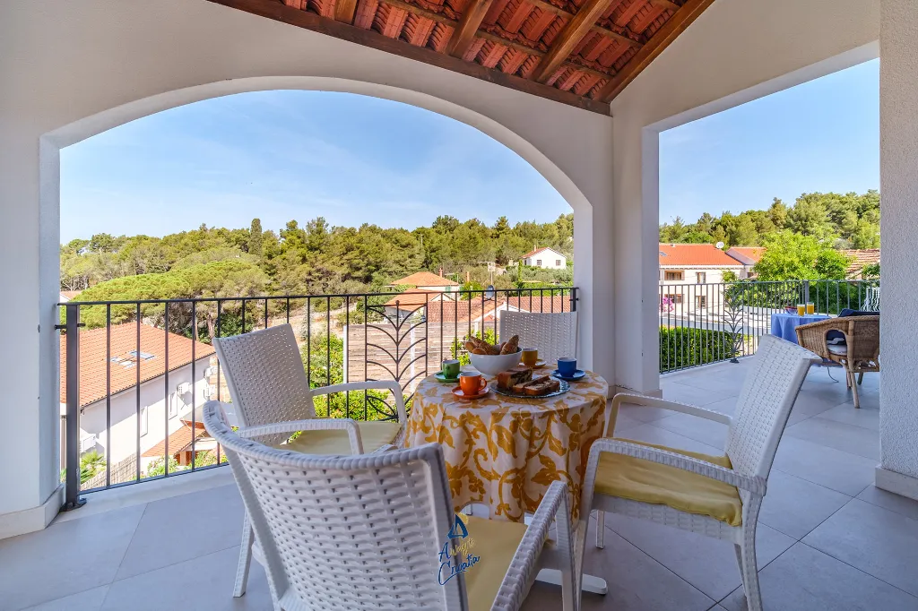 Milna Brač Villa with Heated Pool and Sea Views