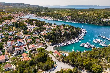 Milna Brač Villa with Heated Pool and Sea Views