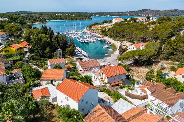 Milna Brač Villa with Heated Pool and Sea Views