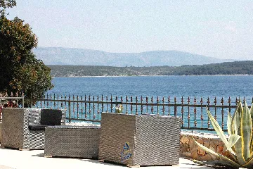 Stari Grad Holiday House with Private Beach & Mooring
