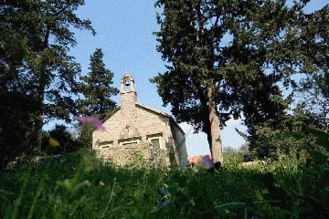 Stari Grad Holiday House with Private Beach & Mooring