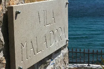 Stari Grad Holiday House with Private Beach & Mooring