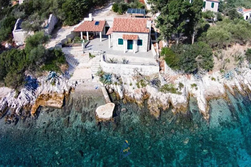 Stari Grad Holiday House with Private Beach & Mooring