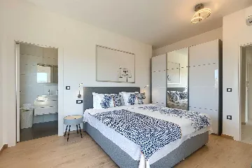 4-Bedroom Villa with Pool in Pula