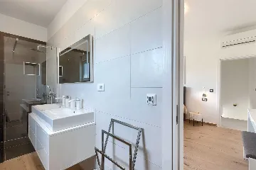 4-Bedroom Villa with Pool in Pula