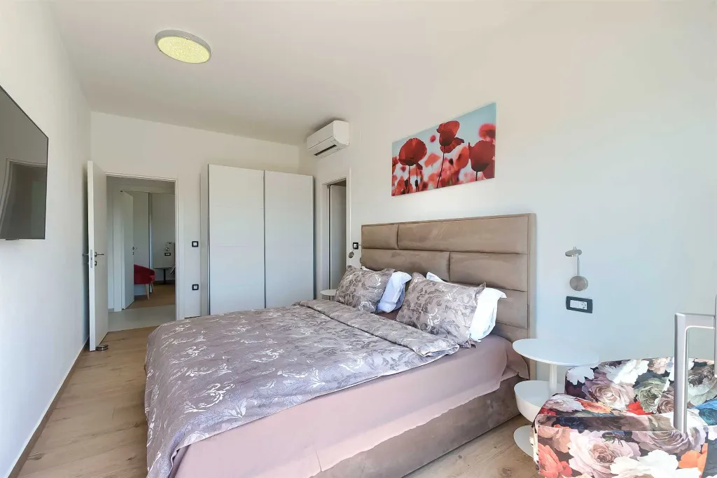 4-Bedroom Villa with Pool in Pula