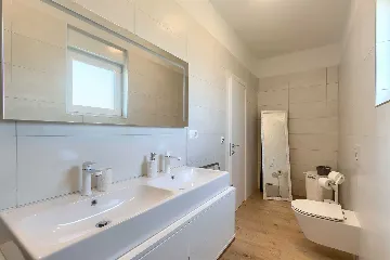 4-Bedroom Villa with Pool in Pula