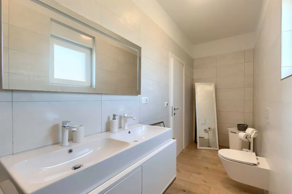 4-Bedroom Villa with Pool in Pula