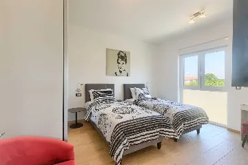 4-Bedroom Villa with Pool in Pula