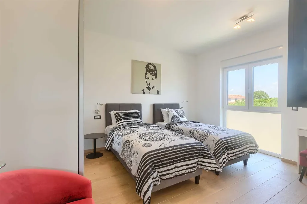 4-Bedroom Villa with Pool in Pula