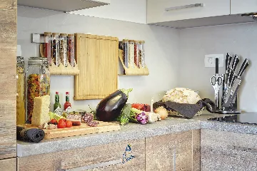 Pula 7-Bedroom Villa with Pool & Jacuzzi