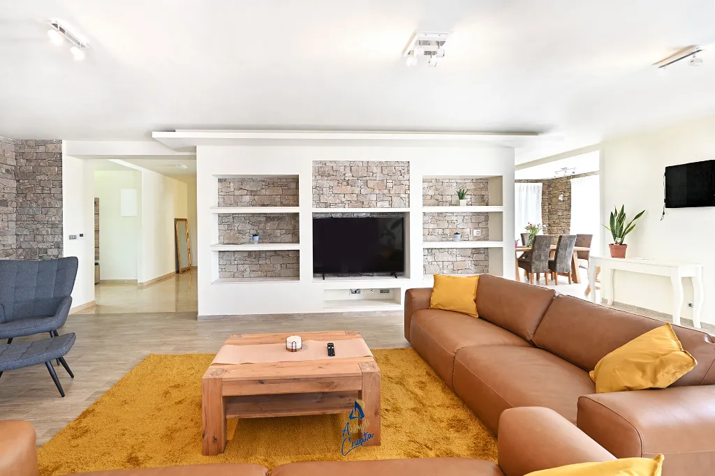 4-Bedroom Villa with Private Pool and Sauna in Vilanija