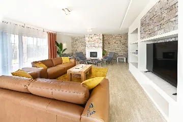 4-Bedroom Villa with Private Pool and Sauna in Vilanija