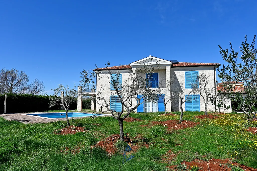 4-Bedroom Villa with Private Pool and Sauna in Vilanija